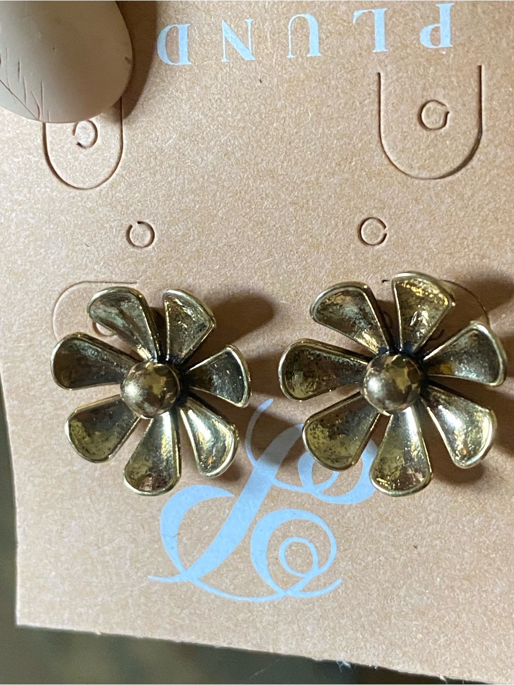 Plunder Gold Flower Petal Stud Earrings - Picture 2 of 2